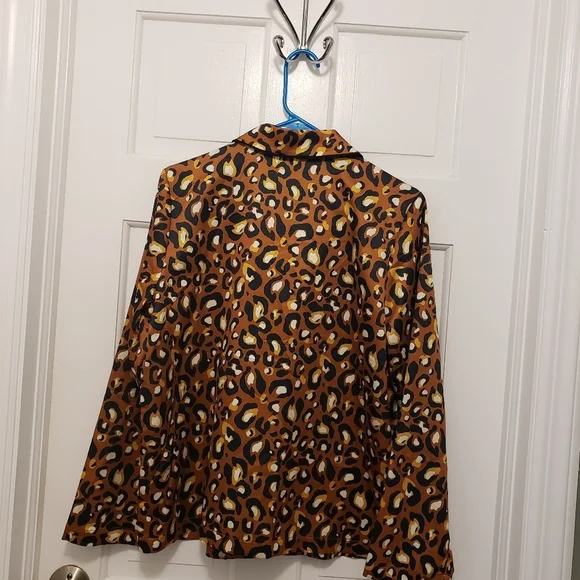 NWT Express X Lady Gang Cheetah Print Satin Feel Pajama Top Size Medium - Picture 7 of 8